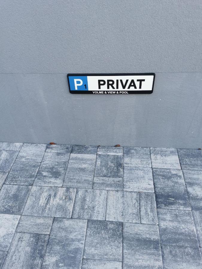 Volme Pool Leilighet Banjole Eksteriør bilde